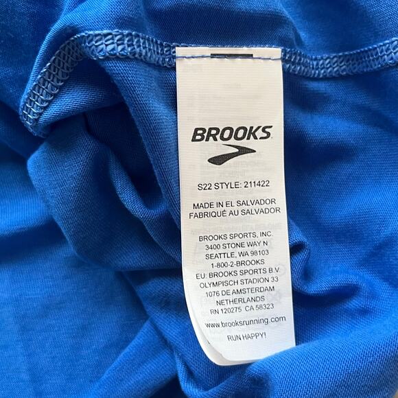 NWT! Brooks Women’s Graphic Blue T-Shirt Size XXL - Picture 4 of 15